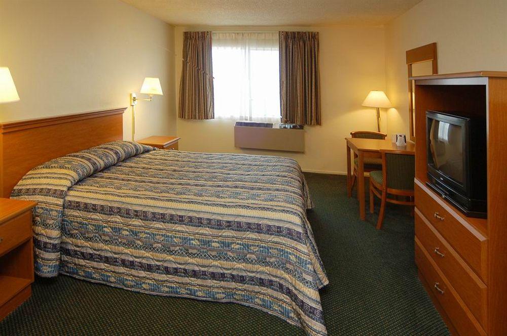 Travelodge By Wyndham Стоктон Экстерьер фото